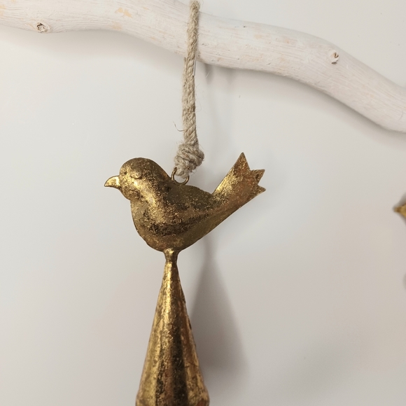 Handmade Metal gold foiled birds with bell ornaments set 6 NEW - Picture 2 of 6